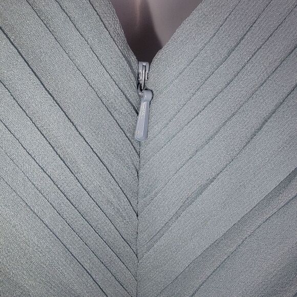 Adrianna Papell Sleeveless Grecian Style V-Neck Silk Dress Size 10 - Picture 5 of 10